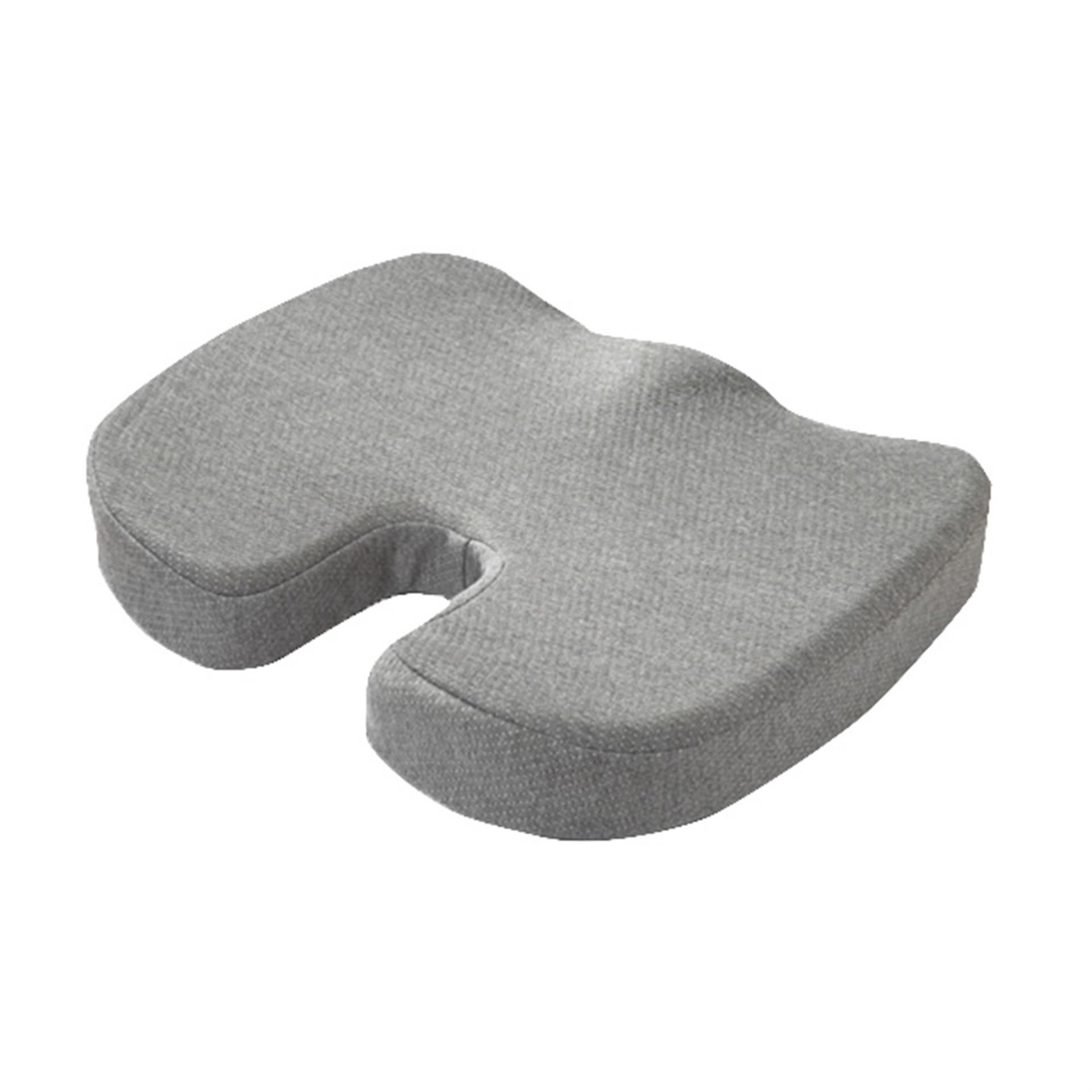 Sedersi su un cuscino ortopedico Memory Foam