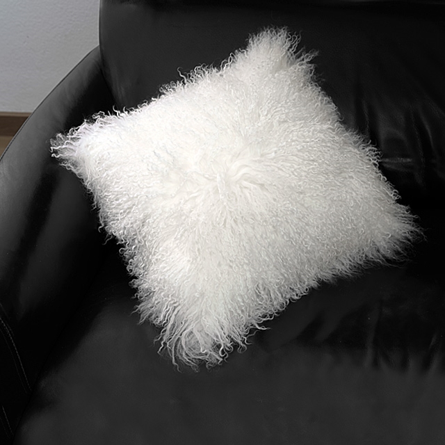 Coussin en peau d'agneau