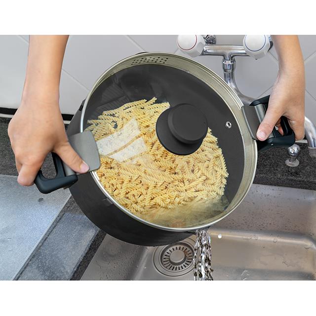 Pasta Topf mit Siebdeckel