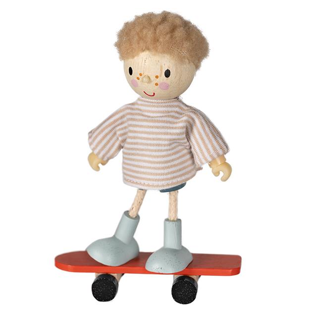 Biegepuppe Edward mit Skateboard Tender Leaf Toys