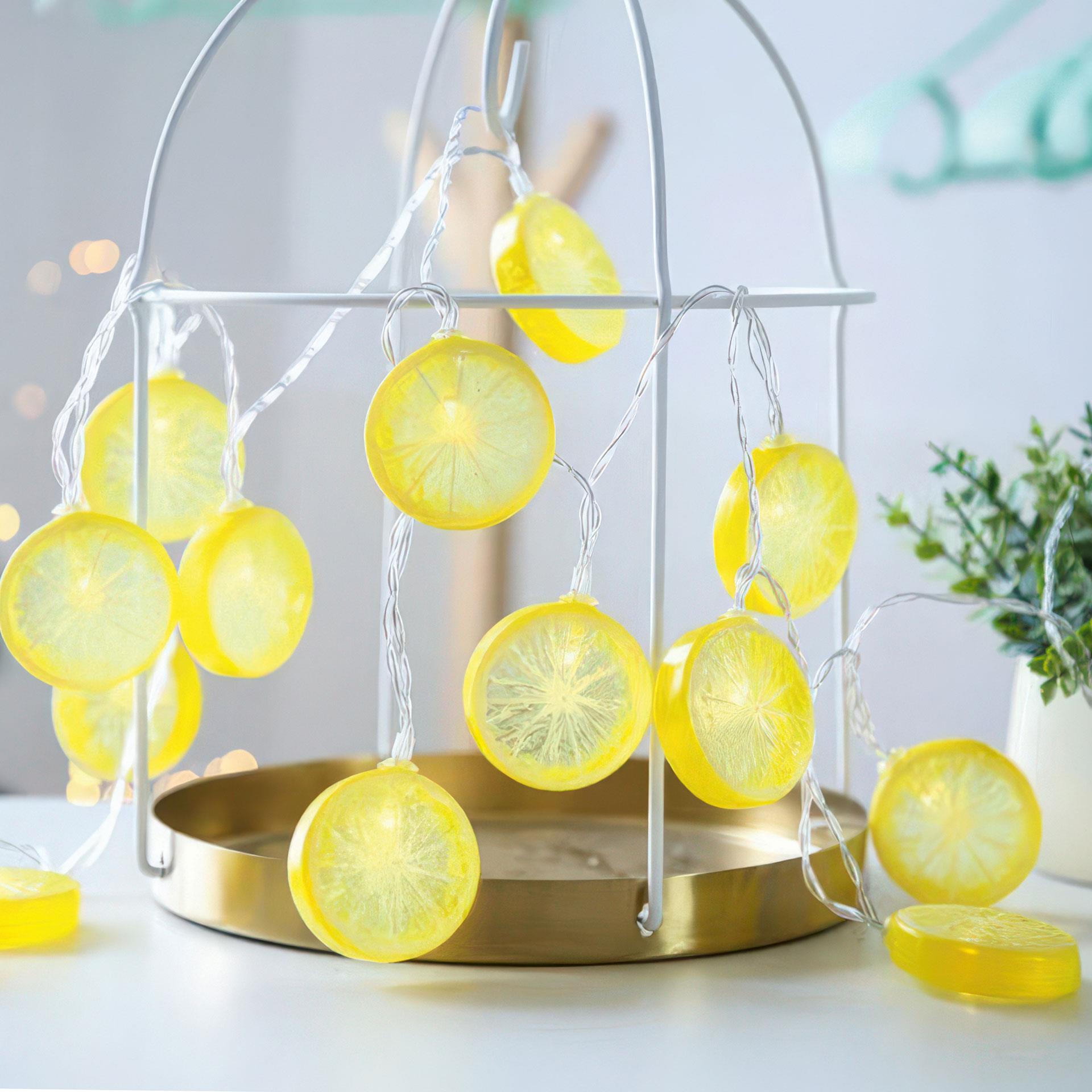 LED Lichterkette mit 20 Lämpchen in Zitronenform auf 3 Metern Länge, ideal für Kinderzimmer und Deko, batteriebetrieben