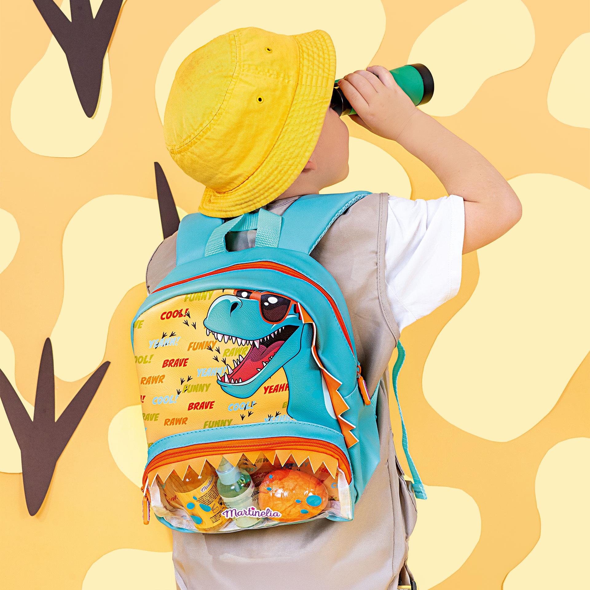Kinderrucksack im Dino-Design mit Shower Gel, Body Spray und Badebombe, ideal als Pflegeset für Kinder