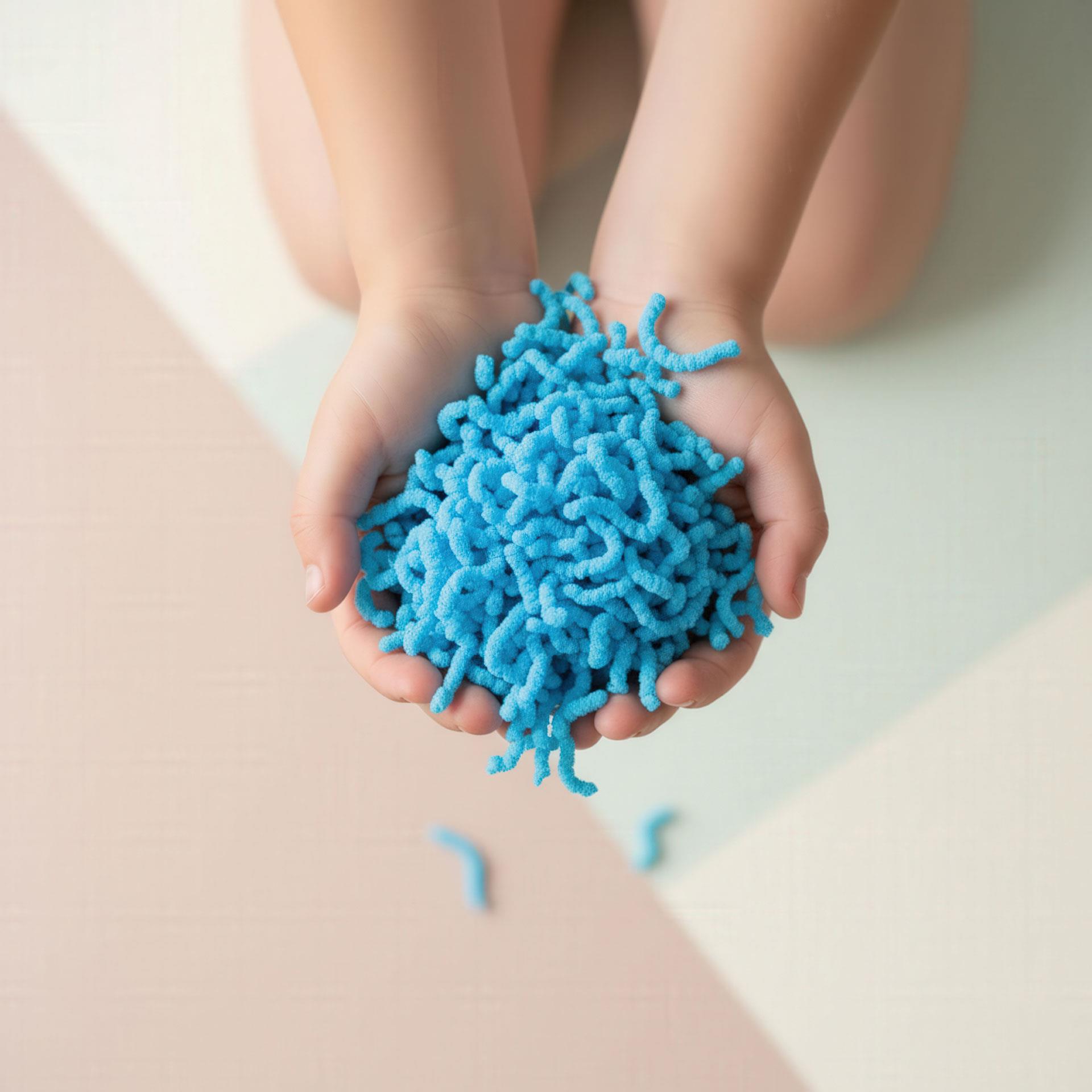 Confezione con Squishy Worms blu da schiacciare e tirare, come morbido gioco fidget