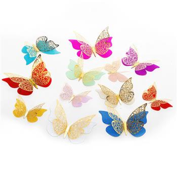 Delicate farfalle 3D di diversi colori con ali sagomate