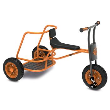 Triciclo per bambini con ampio sedile e zona posteriore in piedi per due bambini