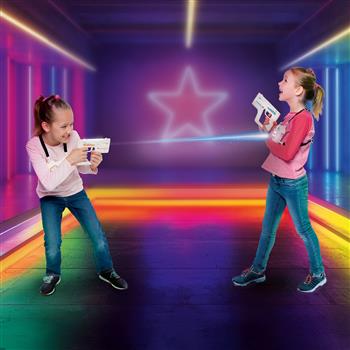Set aus zwei Laserpistolen und zwei Brust-Zielsensoren mit Infrarotfunktion für Kinderduelle im Laserspiel-Stil
